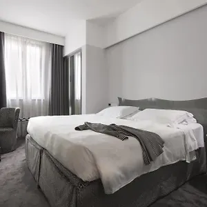 4* ホテル ベルーナ