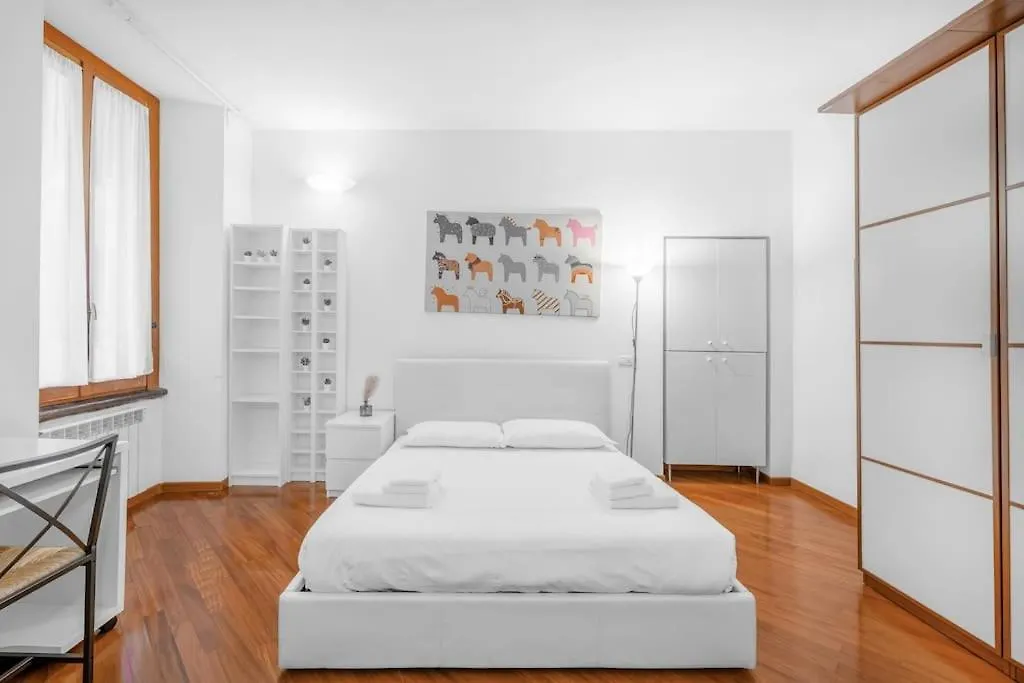 Homely Flat St Lorenzo Milan 0*,  Italy